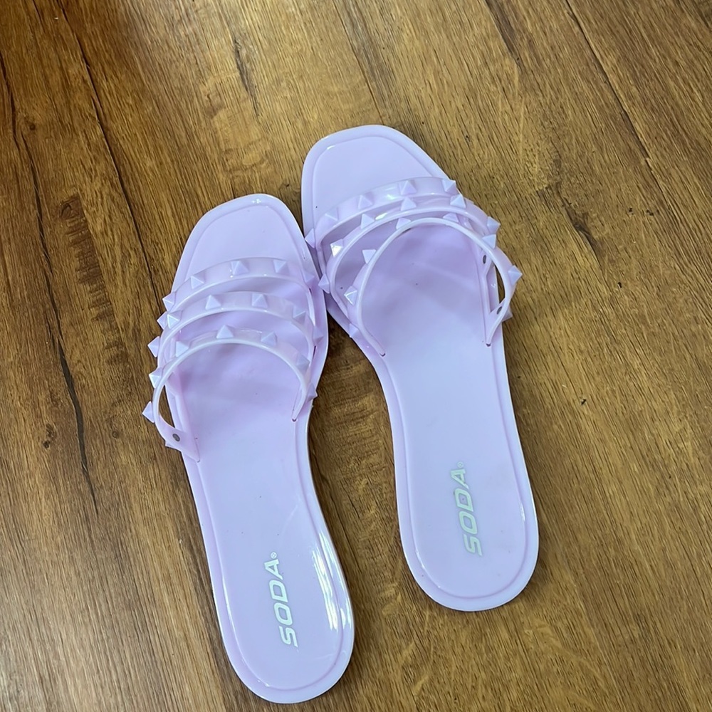 Spiked straps sandals size 9wms